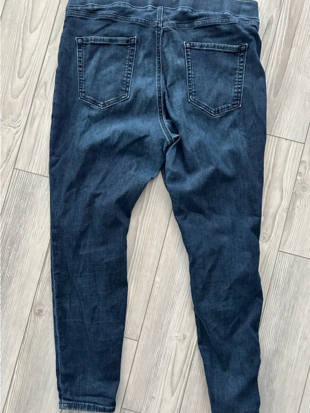 Amazon Essentials Blue Pull-On Jeggings - Picture 2 of 3